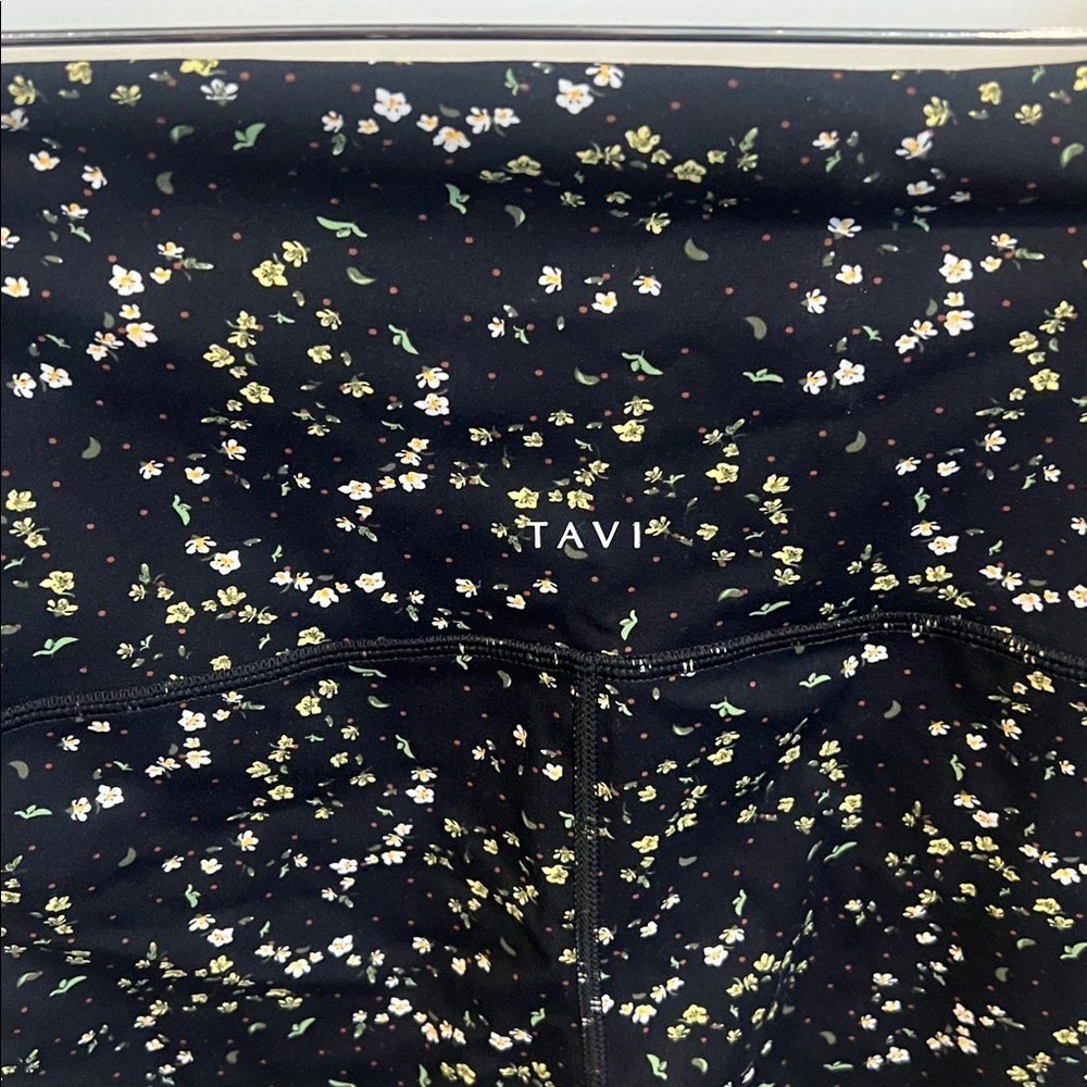 TAVI stash & Dash Biker Shorts XL | 6” Inseam | High-Rise Black Print - Picture 3 of 3